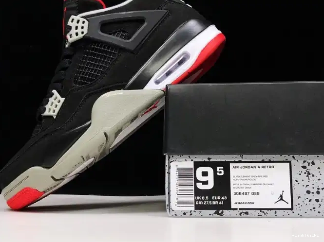 BLACK JORDAN 4 RETRO CEMENT 308497-060 0527